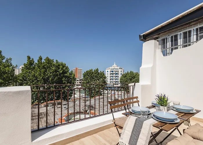 Appartamento Con Vista Darsena Da Sogno- 8 Min Spiaggia -Ac Daire *