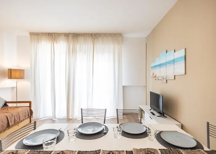 Daire Appartamento Con Vista Darsena Da Sogno- 8 Min Spiaggia -Ac