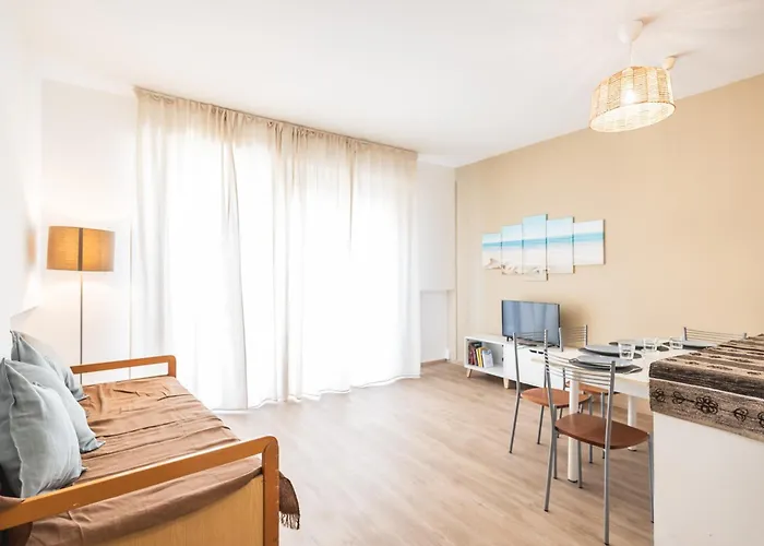 Daire Appartamento Con Vista Darsena Da Sogno- 8 Min Spiaggia -Ac *